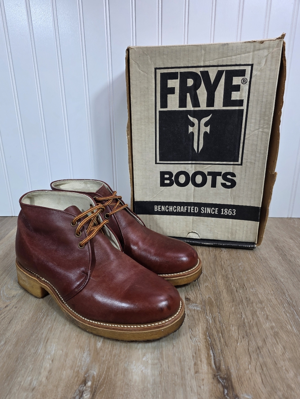 Frye Men's Vintage Brown Leather Chukka Boots 8